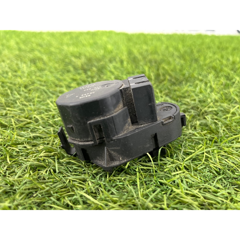 Привод заслонки отопителя (отопление и кондиционирование) BMW 3-series E46 64116902853