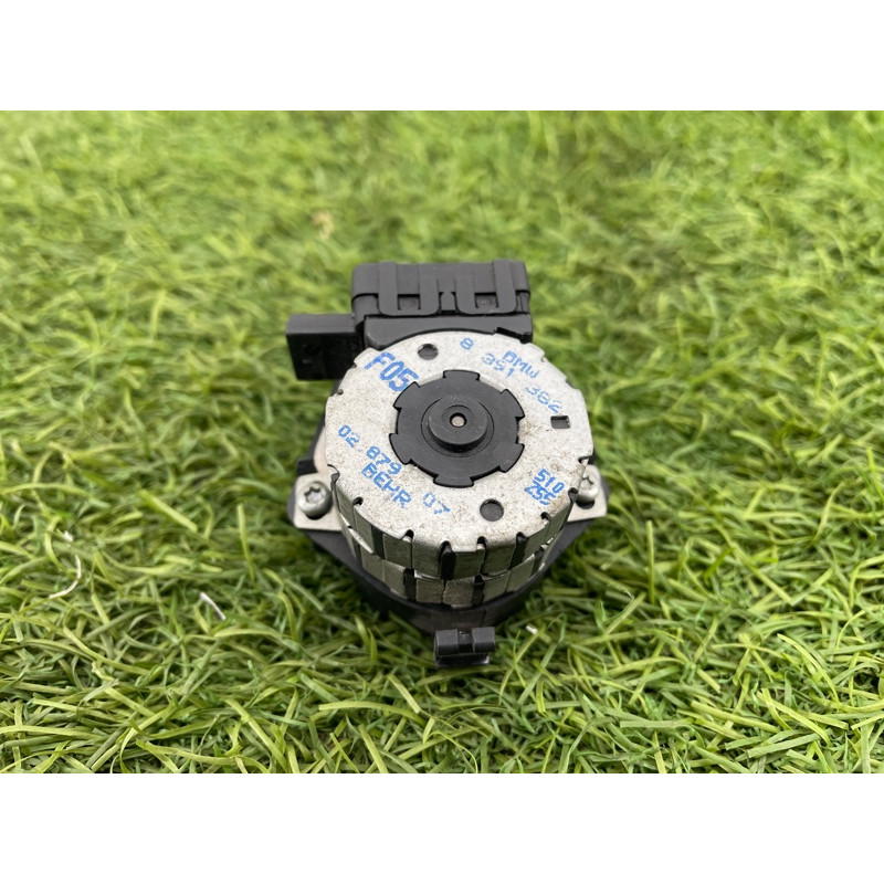 Привод заслонки отопителя (отопление и кондиционирование) BMW 3-series E36 64118391382