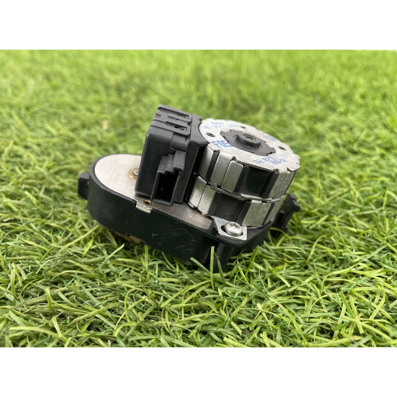 Привод заслонки отопителя (отопление и кондиционирование) BMW 3-series E36 64118391382