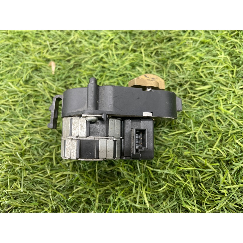 Привод заслонки отопителя (отопление и кондиционирование) BMW 3-series E36 64118391382