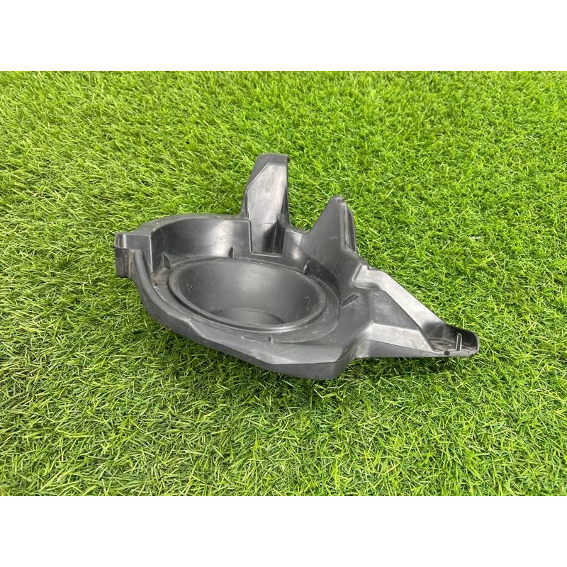 Заглушка противотуманной фары (кузов и элементы) Toyota rav4 XA40 5212742130