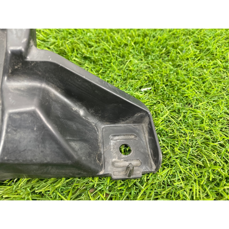 Заглушка противотуманной фары (кузов и элементы) Toyota rav4 XA40 5212742130