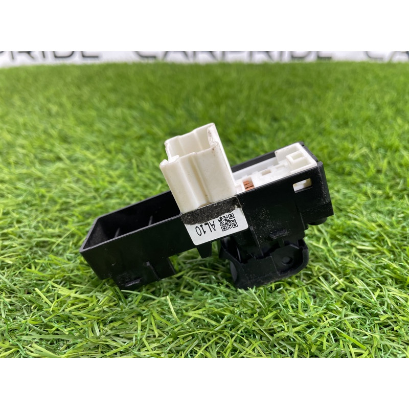 Кнопка стеклоподъемника (электрика / кнопки) Subaru OUTBACK B15 83071AL100