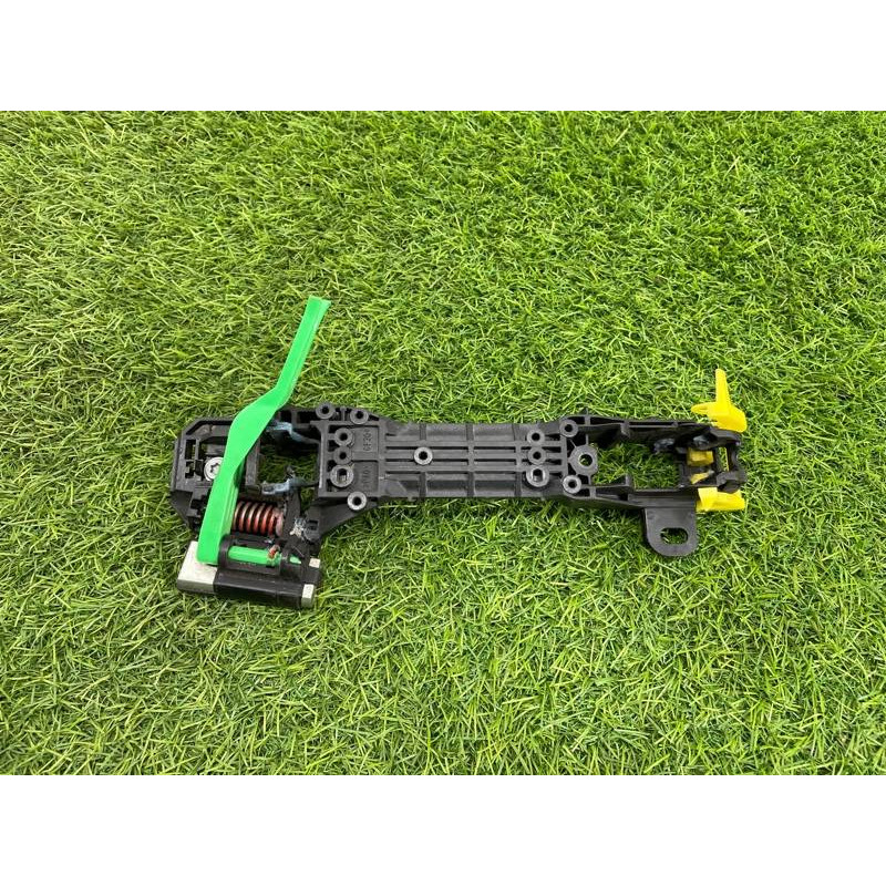 Кронштейн ручки двери (кузов и элементы) Subaru Forester SJ 62142SG000