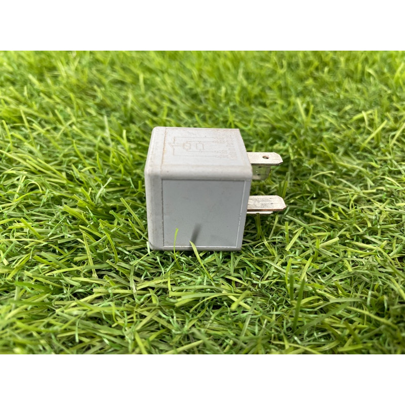 Реле (электрика) Volkswagen Passat B5 2000 2.5 8d0951253a