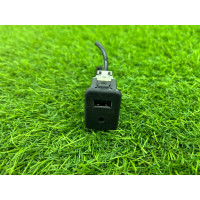 Гніздо USB/AUX