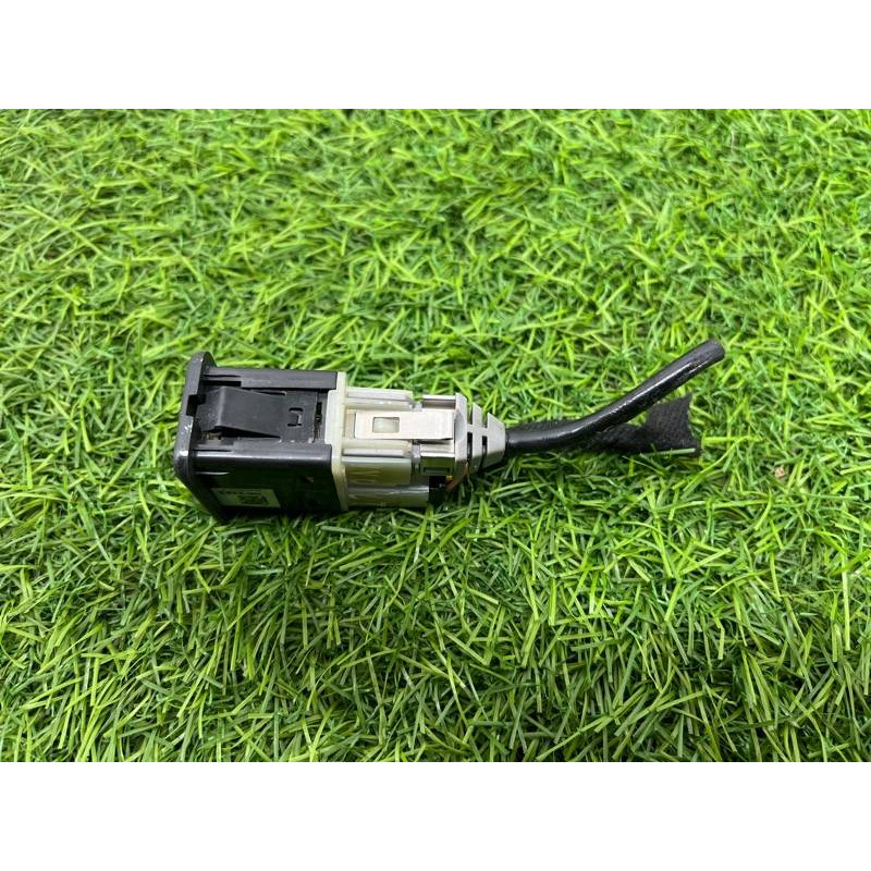 Гнездо USB/AUX (электрика) CHEVROLET Volt 1 2012 1.4 20870101