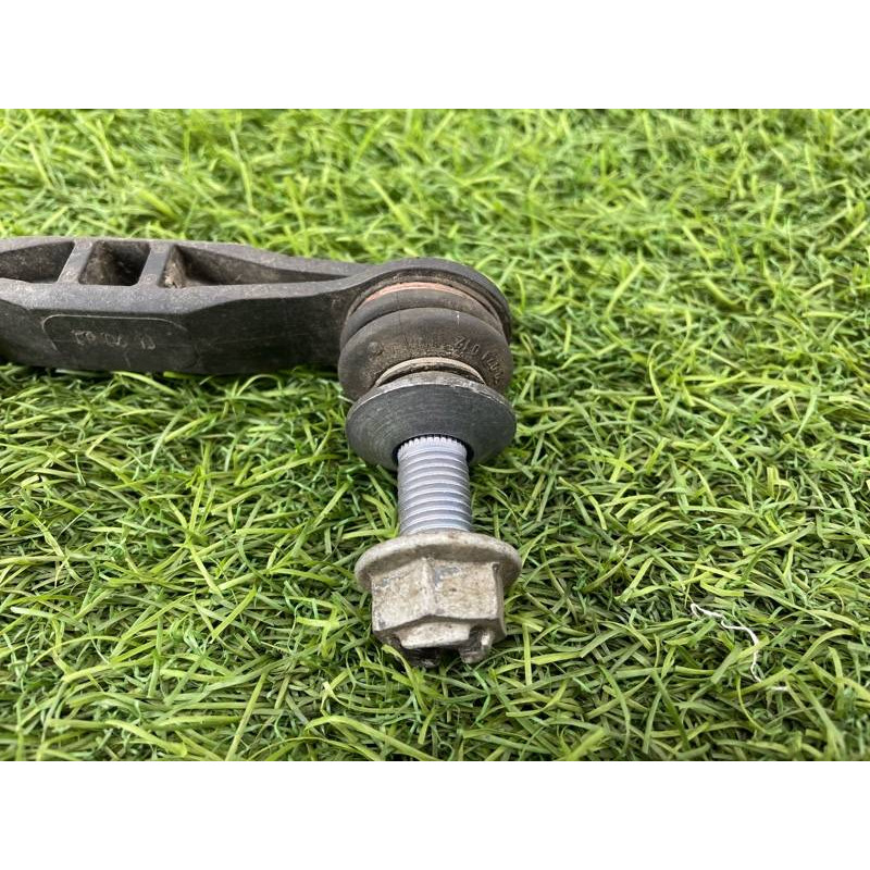 Стойка стабилизатора (подвеска) BMW 5-series F10 2013 N47D20 33556777635