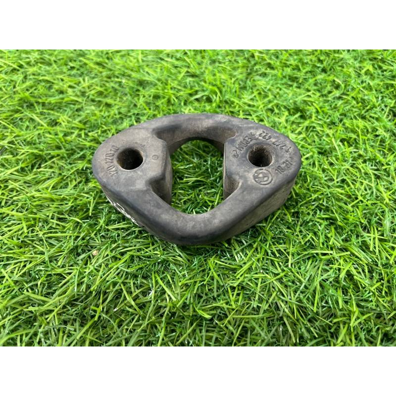 Подушка глушителя (выпускная система) BMW 3-series E36 1996 M43b16 18211247422