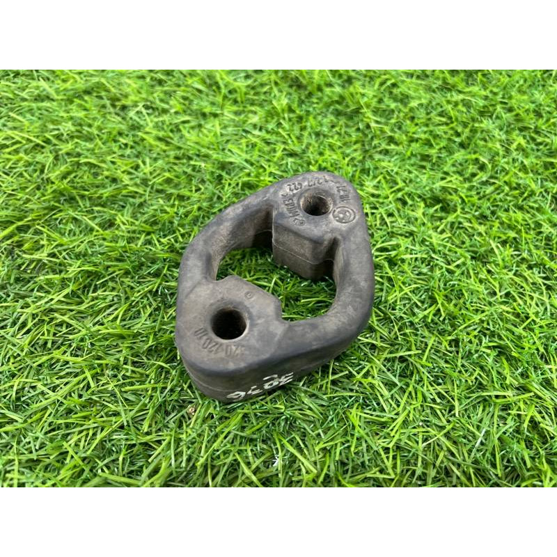 Подушка глушителя (выпускная система) BMW 3-series E36 1996 M43b16 18211247422