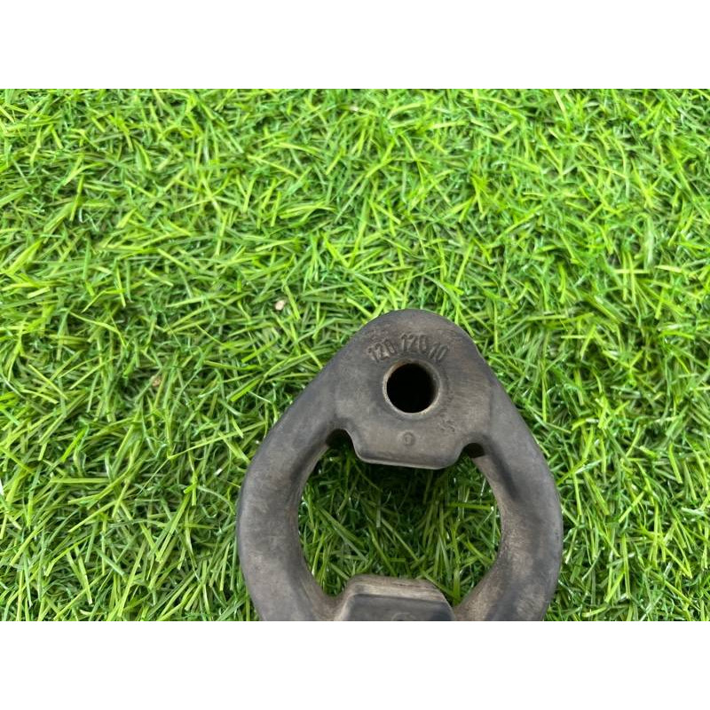 Подушка глушителя (выпускная система) BMW 3-series E36 1996 M43b16 18211247422