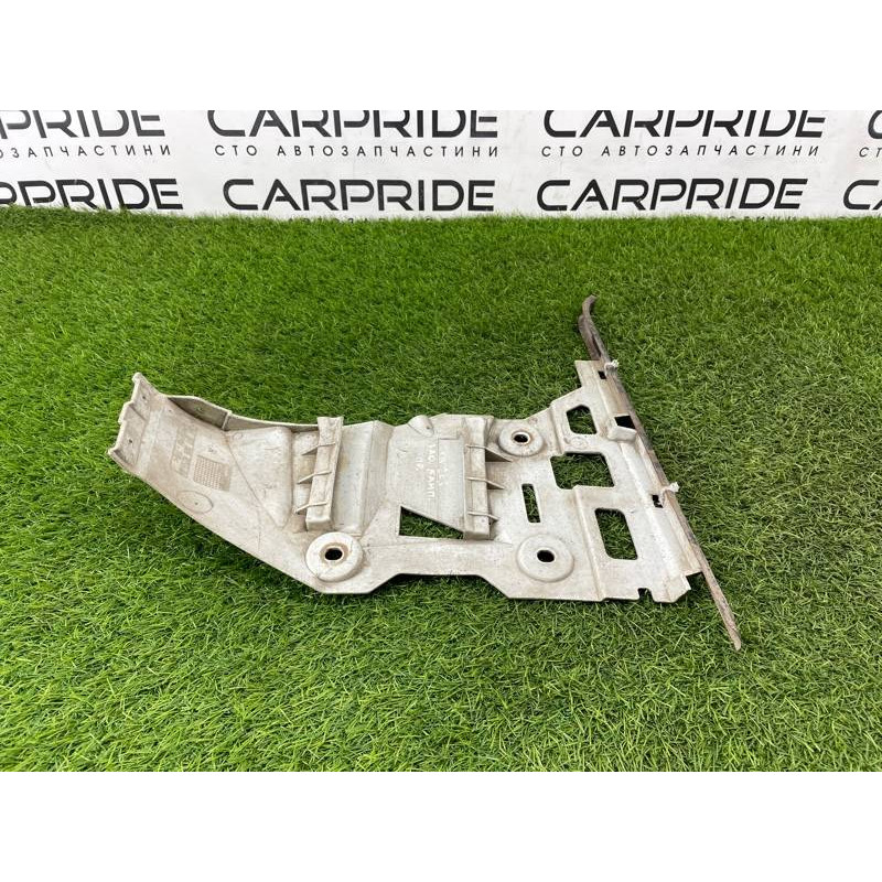 Крепление бампера (кузов и элементы) Mercedes-Benz C-class W203 1.8 M111.951 A2038850214