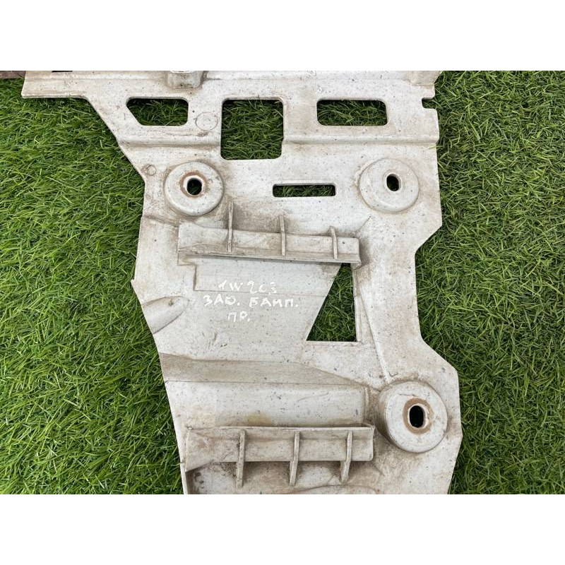 Крепление бампера (кузов и элементы) Mercedes-Benz C-class W203 1.8 M111.951 A2038850214