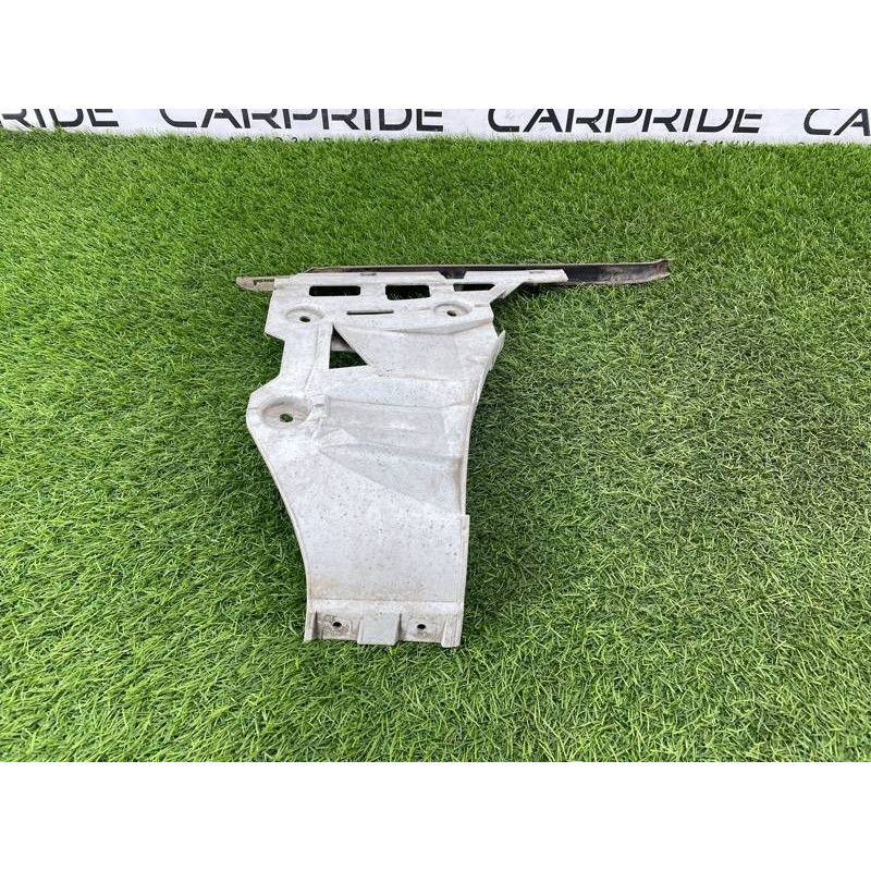 Крепление бампера (кузов и элементы) Mercedes-Benz C-class W203 1.8 M111.951 A2038850214