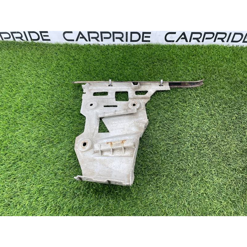 Крепление бампера (кузов и элементы) Mercedes-Benz C-class W203 1.8 M111.951 A2038850114