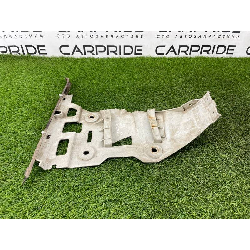 Крепление бампера (кузов и элементы) Mercedes-Benz C-class W203 1.8 M111.951 A2038850114