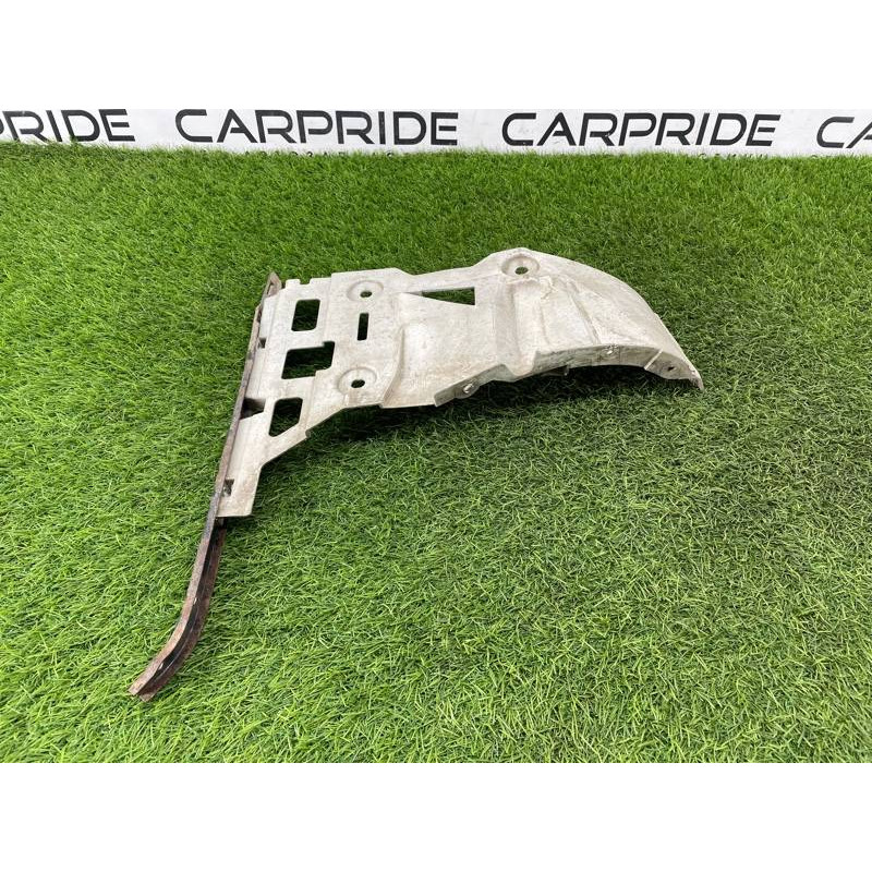 Крепление бампера (кузов и элементы) Mercedes-Benz C-class W203 1.8 M111.951 A2038850114