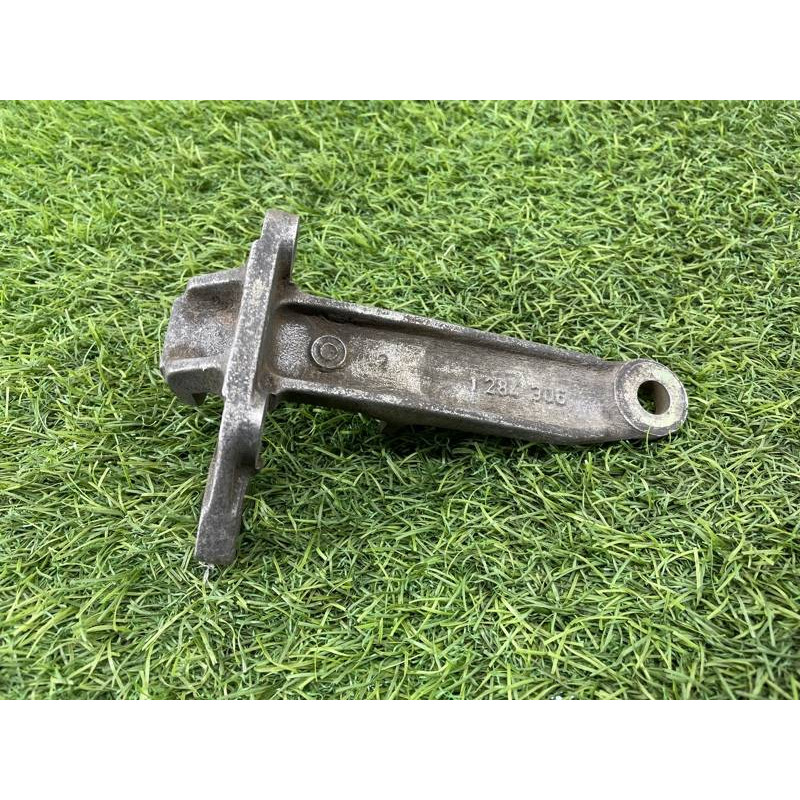 Кронштейн генератора (кронштейны двигателя) BMW 3-series E30 M21d24 12311284306