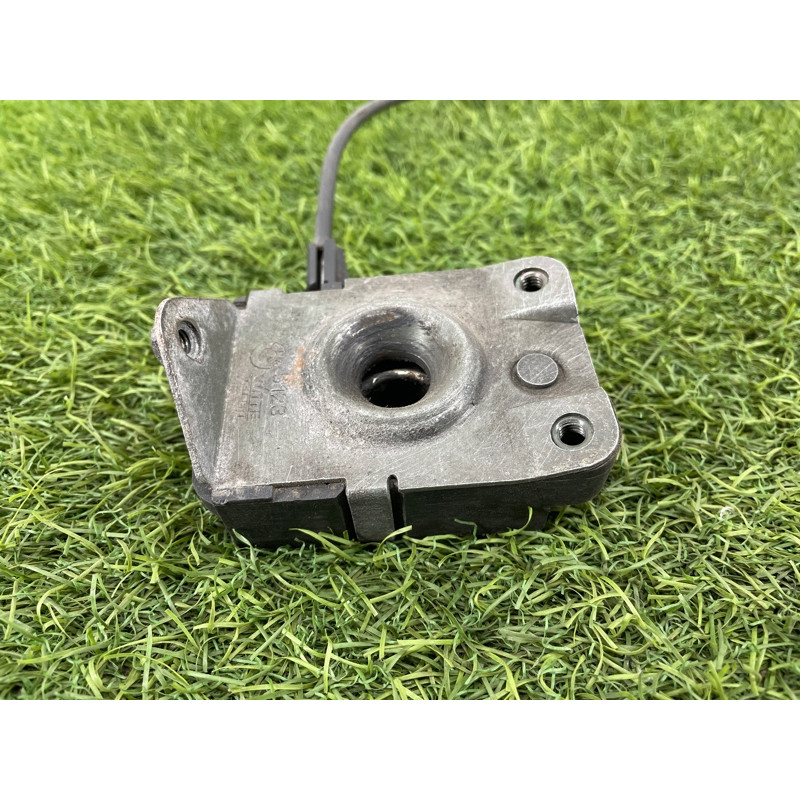 Замок капота (кузов і елементи) BMW 3-series E36 51238122270