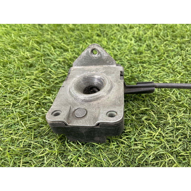 Замок капота (кузов і елементи) BMW 3-series E36 51238122270