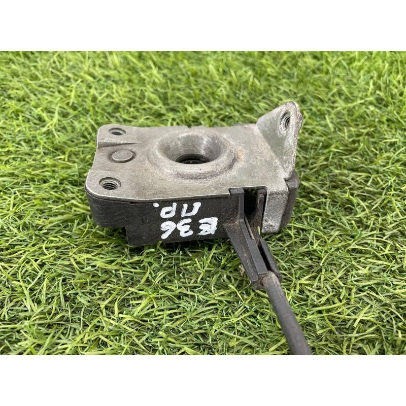 Замок капота (кузов і елементи) BMW 3-series E36 51238122270