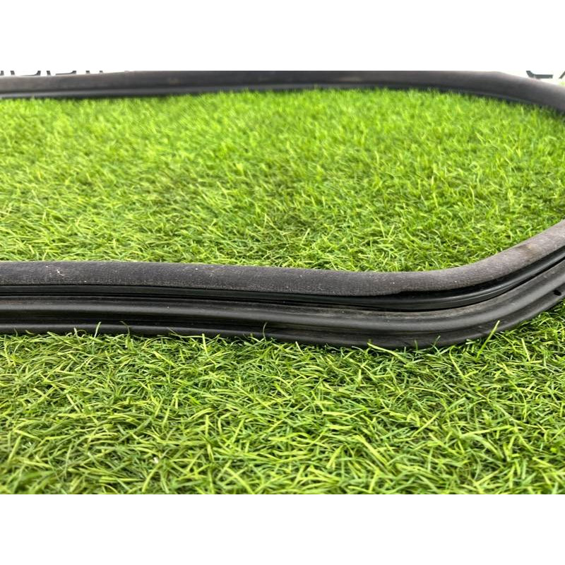 Уплотнитель проема двери (кузов и элементы) LAND ROVER Range Rover P38 1996 4.6 Lucas ALR6285LNF