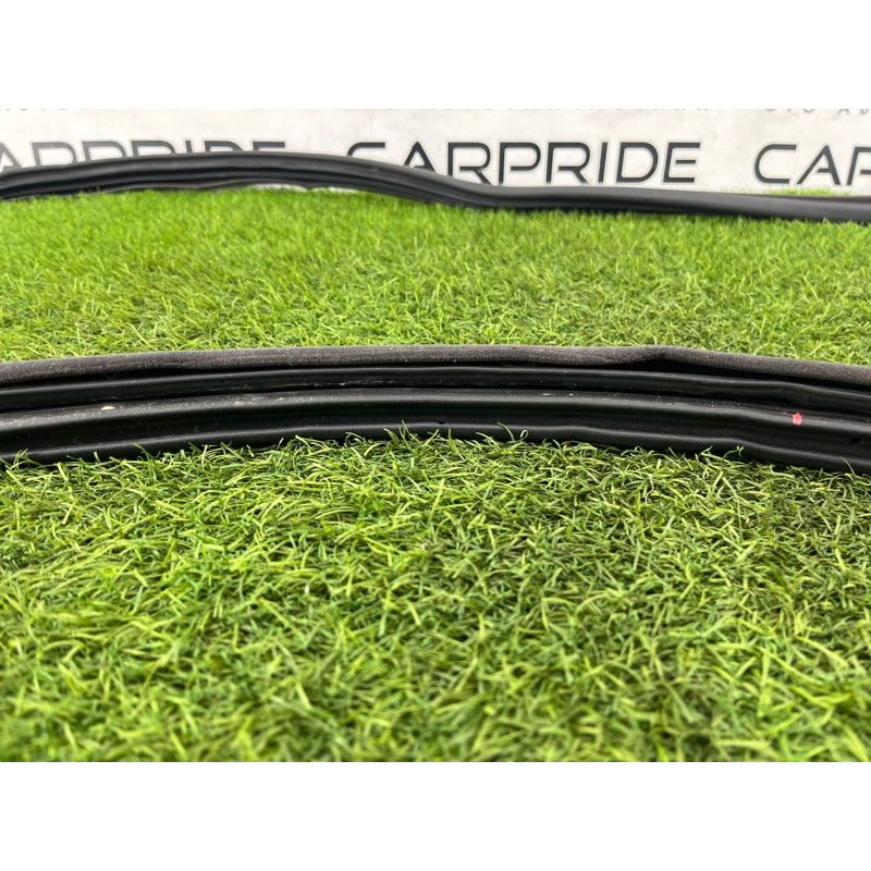 Уплотнитель проема двери (кузов и элементы) LAND ROVER Range Rover P38 1996 4.6 Lucas ALR6284LNF