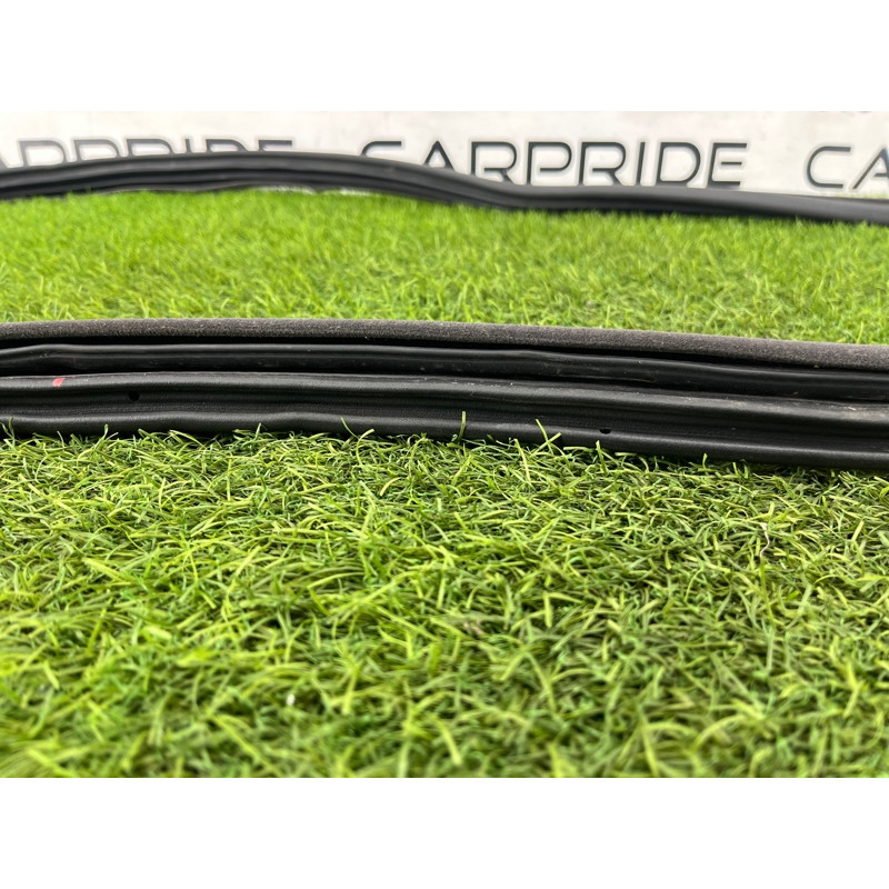 Уплотнитель проема двери (кузов и элементы) LAND ROVER Range Rover P38 1996 4.6 Lucas ALR6284LNF