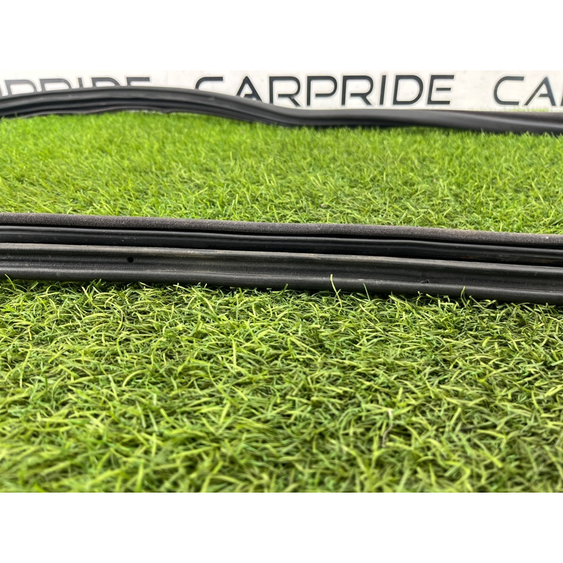 Уплотнитель проема двери (кузов и элементы) LAND ROVER Range Rover P38 1996 4.6 Lucas ALR6284LNF