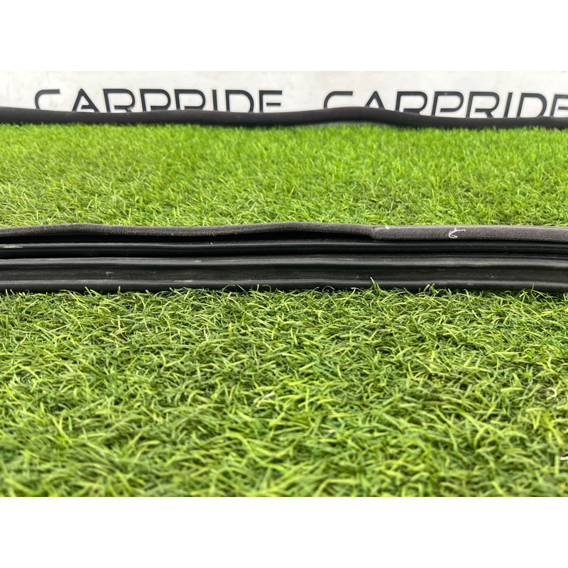 Уплотнитель проема двери (кузов и элементы) LAND ROVER Range Rover P38 1996 4.6 Lucas ALR6284LNF