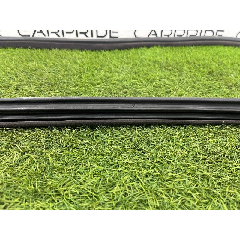 Уплотнитель проема двери (кузов и элементы) LAND ROVER Range Rover P38 1996 4.6 Lucas ALR6282LNF