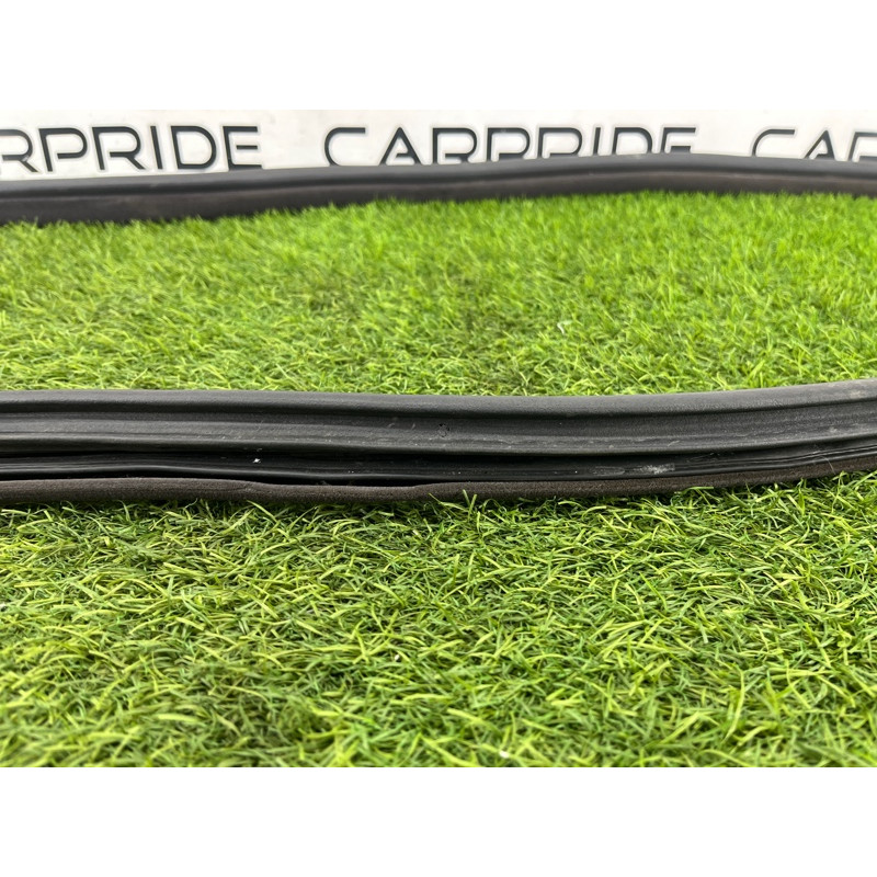 Уплотнитель проема двери (кузов и элементы) LAND ROVER Range Rover P38 1996 4.6 Lucas ALR6282LNF