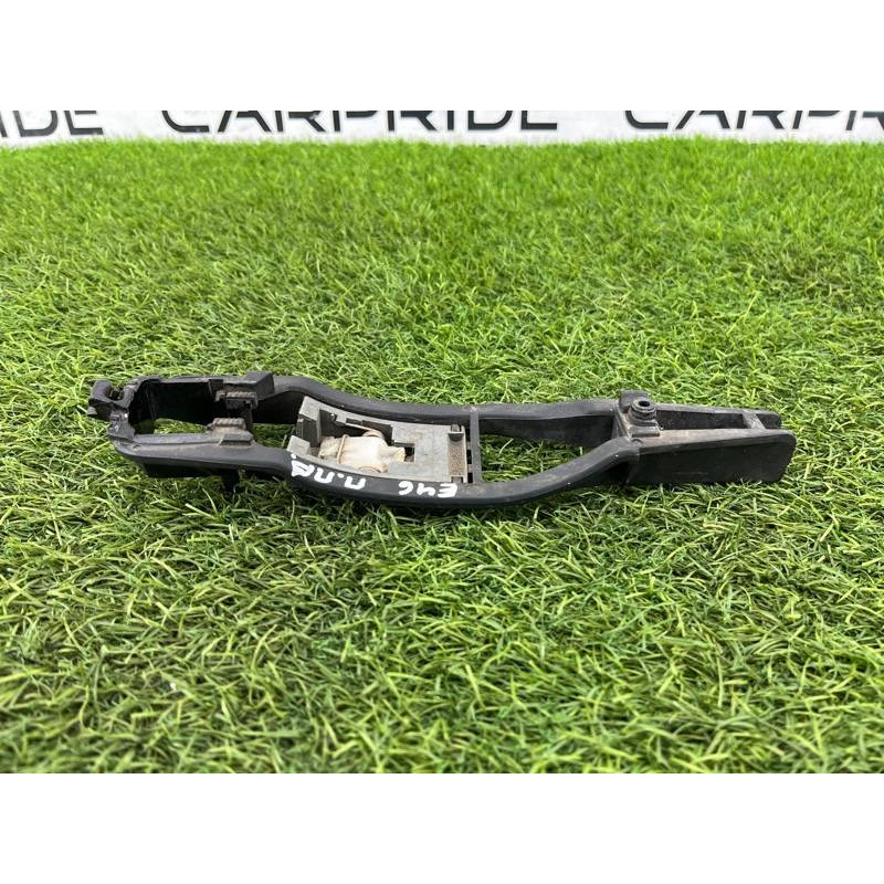 Кронштейн ручки двери (кузов и элементы) BMW 3-series E46 51218216122