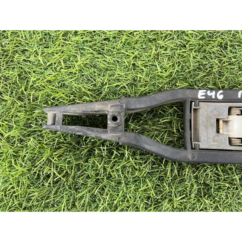 Кронштейн ручки двери (кузов и элементы) BMW 3-series E46 51218216122