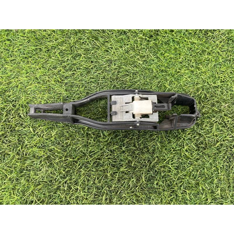 Кронштейн ручки двери (кузов и элементы) BMW 3-series E46 51218216122