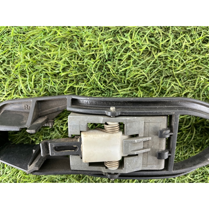Кронштейн ручки двери (кузов и элементы) BMW 3-series E46 51218216122