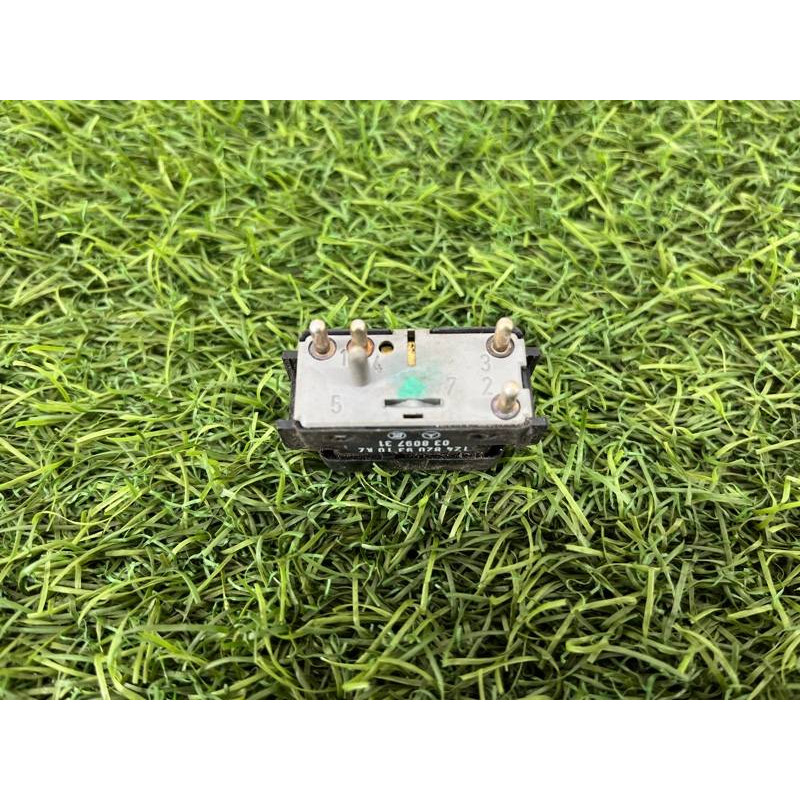 Кнопка стеклоподъемника (электрика / кнопки) Mercedes-Benz E-class W124 1990 3.2 A1248209310