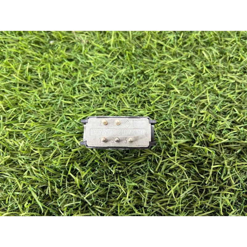 Кнопка подогрева заднего стекла (электрика / кнопки) Mercedes-Benz E-class W124 1990 3.2 A1298207410