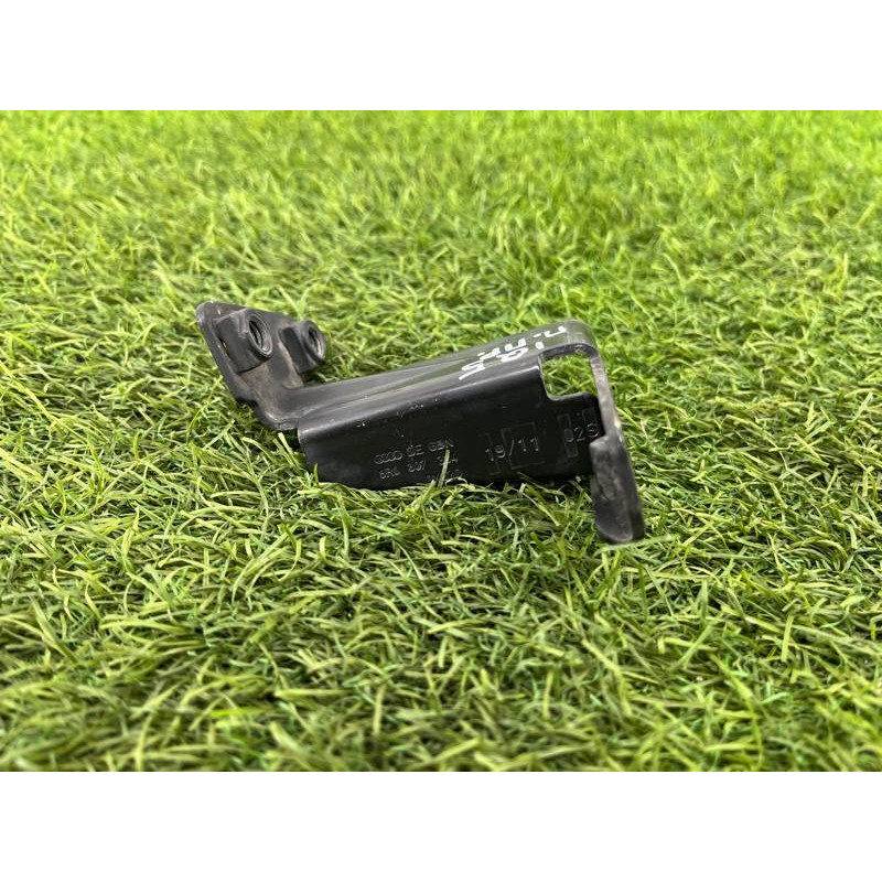 Крепление бампера (кузов и элементы) Audi Q5 8R 2012 3.2 CALB 8r0807334