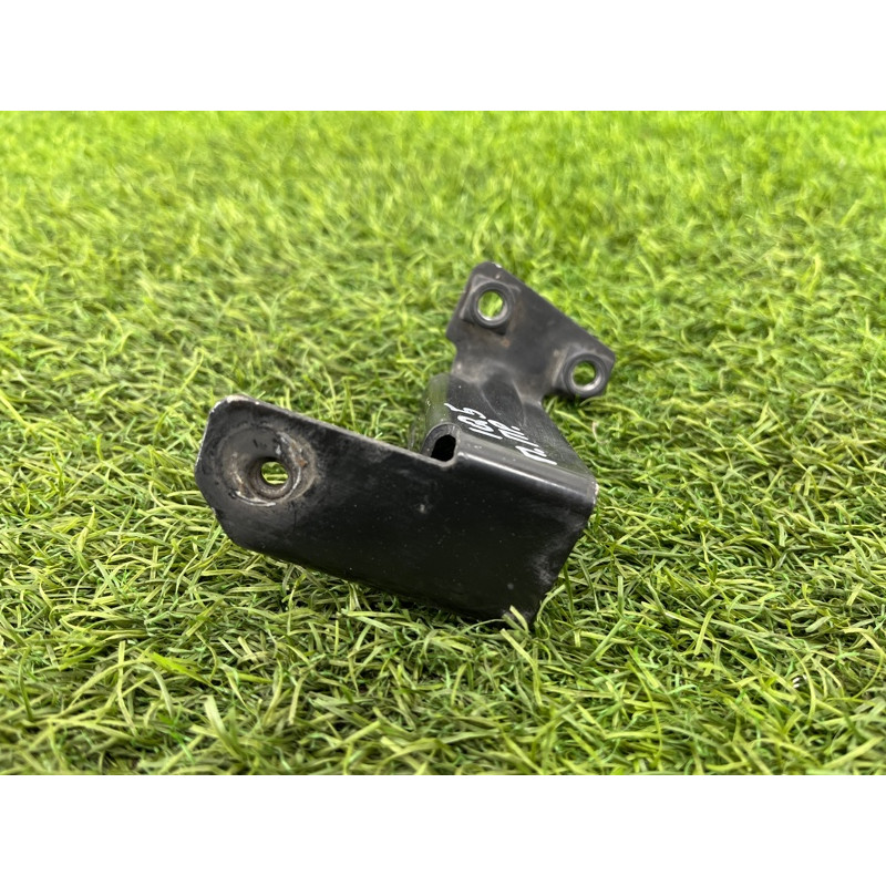 Крепление бампера (кузов и элементы) Audi Q5 8R 2012 3.2 CALB 8r0807334