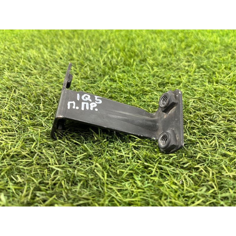 Крепление бампера (кузов и элементы) Audi Q5 8R 2012 3.2 CALB 8r0807334