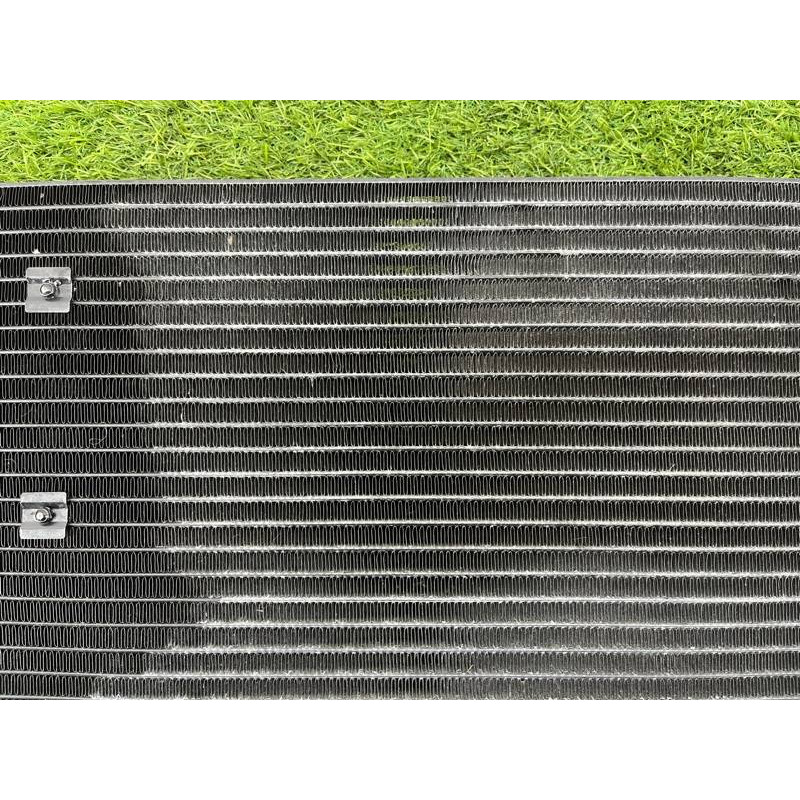 Радиатор кондиционера (отопление и кондиционирование) Audi Q5 8R 2012 3.2 CALB 8K0260403AF