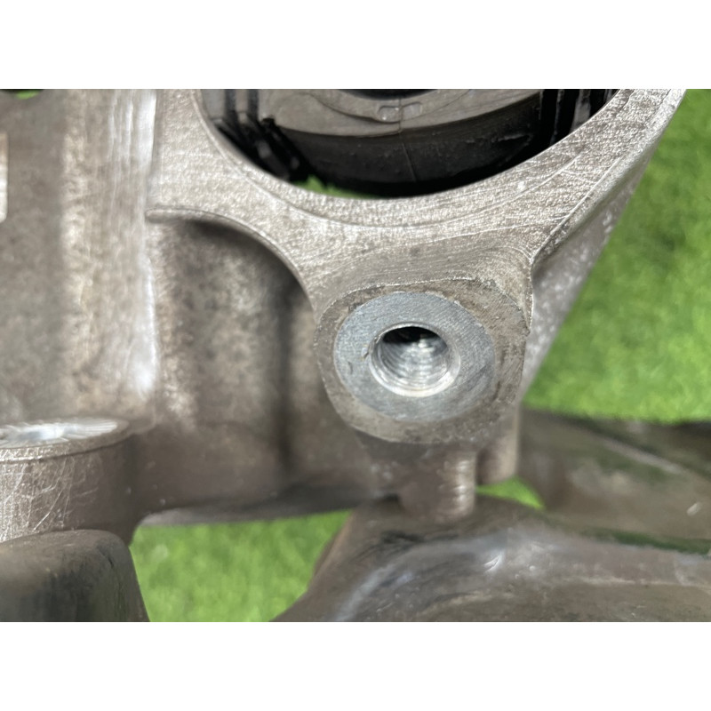 Цапфа подвески (подвеска) AUDI A8 D4 2011 4,2 4H0505432C