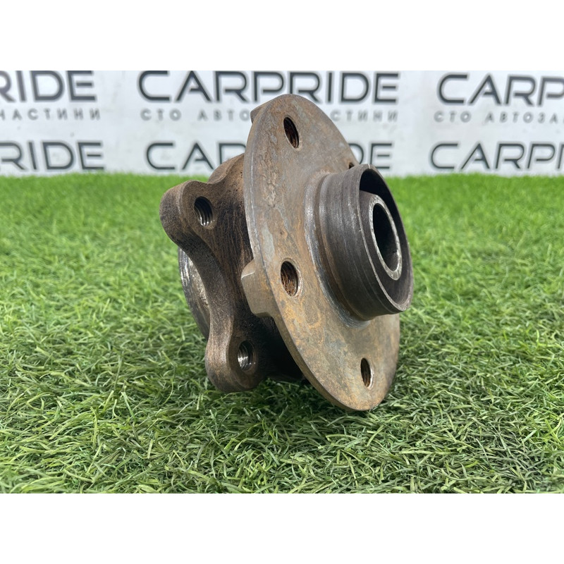 Ступица (подвеска) Audi Q5 8R 2012 3.2 CALB 4H0498625