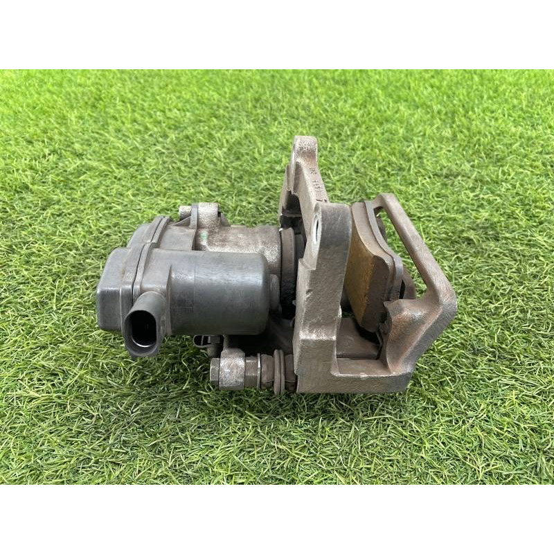 Суппорт тормозной (тормозная система) AUDI A8 D4 2011 4,2 4H0615403A