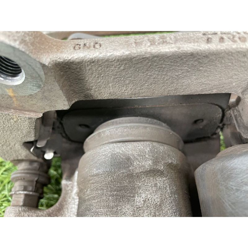 Суппорт тормозной (тормозная система) AUDI A8 D4 2011 4,2 4H0615403A