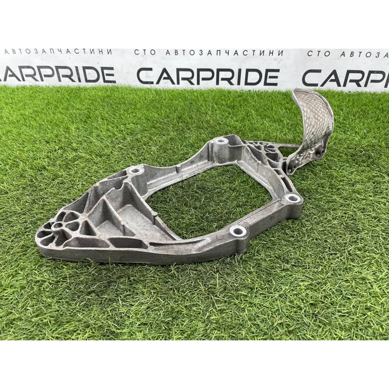 Кронштейн редуктора (трансмиссия) AUDI A8 D4 2011 4,2 8K0599287G