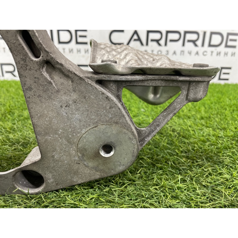 Кронштейн редуктора (трансмиссия) AUDI A8 D4 2011 4,2 8K0599287G