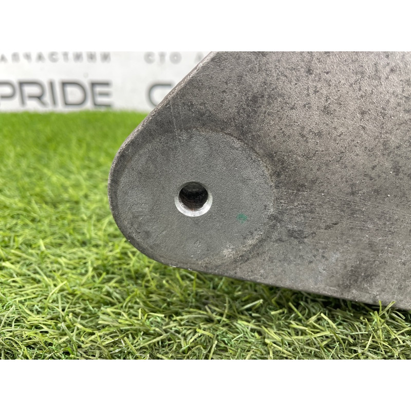 Кронштейн редуктора (трансмиссия) AUDI A8 D4 2011 4,2 8K0599287G