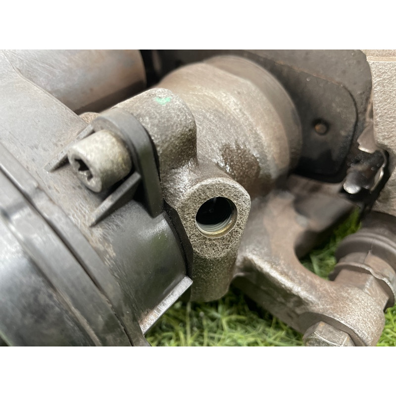 Суппорт тормозной (тормозная система) AUDI A8 D4 2011 4,2 4H0615404A